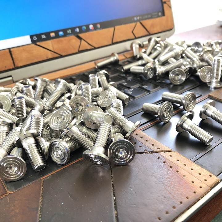 Ốc [bu lông] - Inox 8li2 (m8x20) - 8li25 (m8x25) [mẫu đầu dù xoắn - VN] - [FREESHIP XTRA] - DÀNH CHO