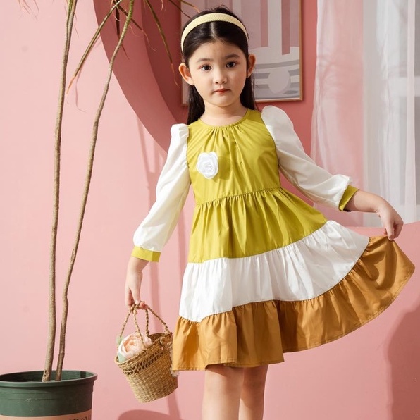 Váy dài tay dáng xòe bé gái 137KIDS thiết kế cao cấp tặng hoa cài váy