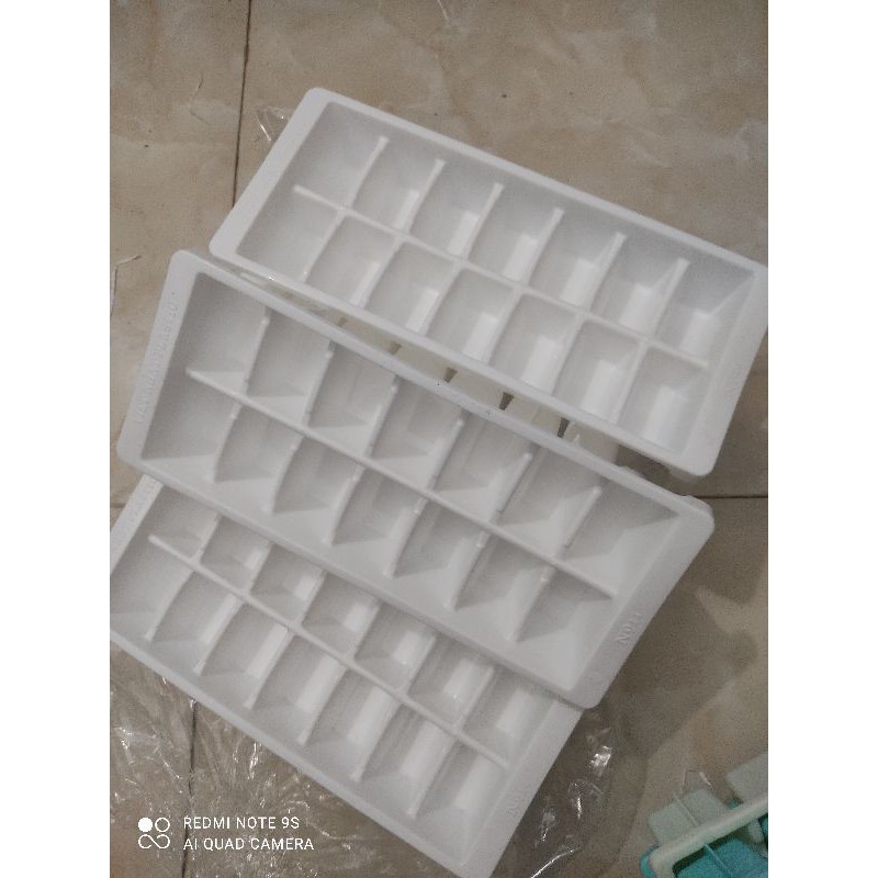 {GIÁ HỦY DIỆT} khay đá 14 viên nhựa việt nhật