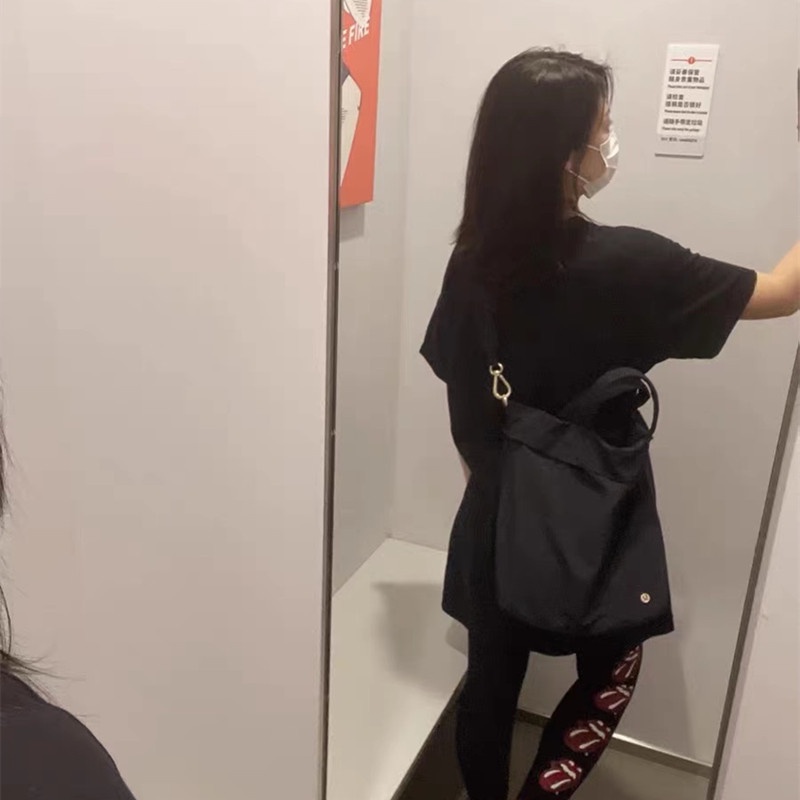 Lululemon    Túi Xách Đeo Chéo Vai 19L Dùng Khi Tập Thể Thao