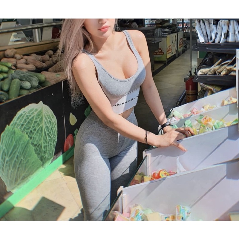 Áo croptop Alexander