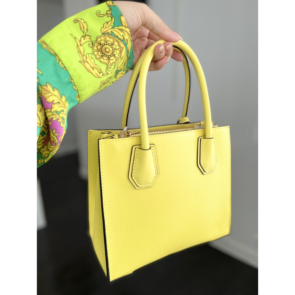 Túi xách nữ chính hãng Michael Kors Mercer Medium Leather Crossbody Bag-Size 22 x20cm