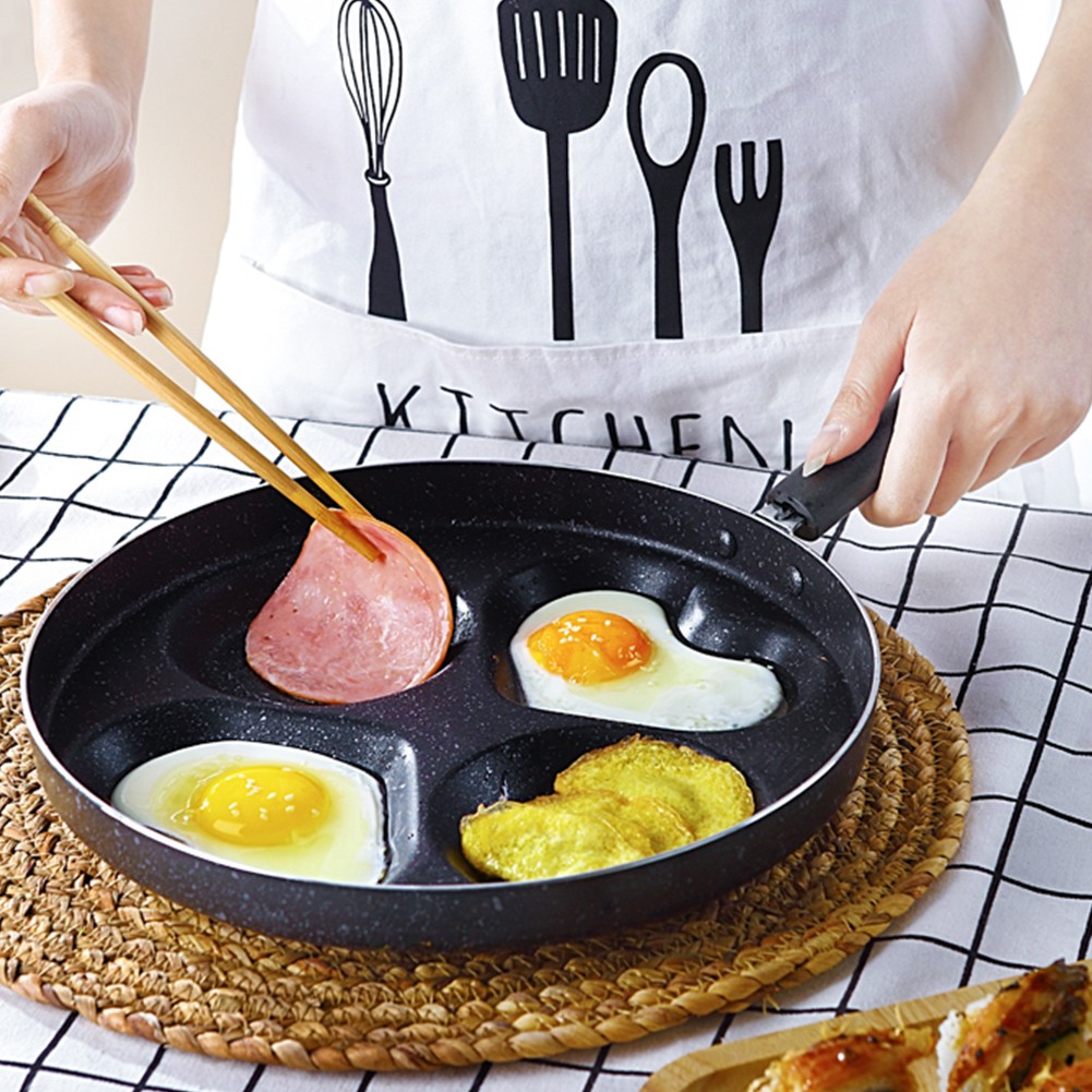 Chảo Chiên Trứng Chống Dính 4 Lỗ Hình Trái Tim