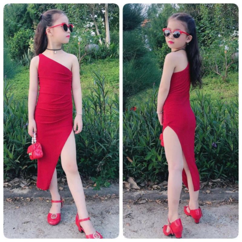 sườn xám lệch vai xẻ tà