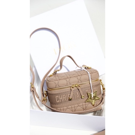 Túi Dior Vanity fullbox size 22cm kèm charm và khăn