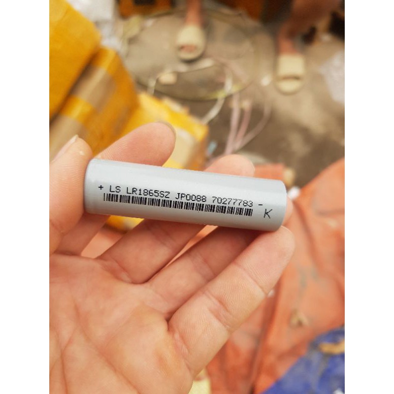 1 thùng 100 viên cell pin lishen xám 2500 - 2800 mah 5c