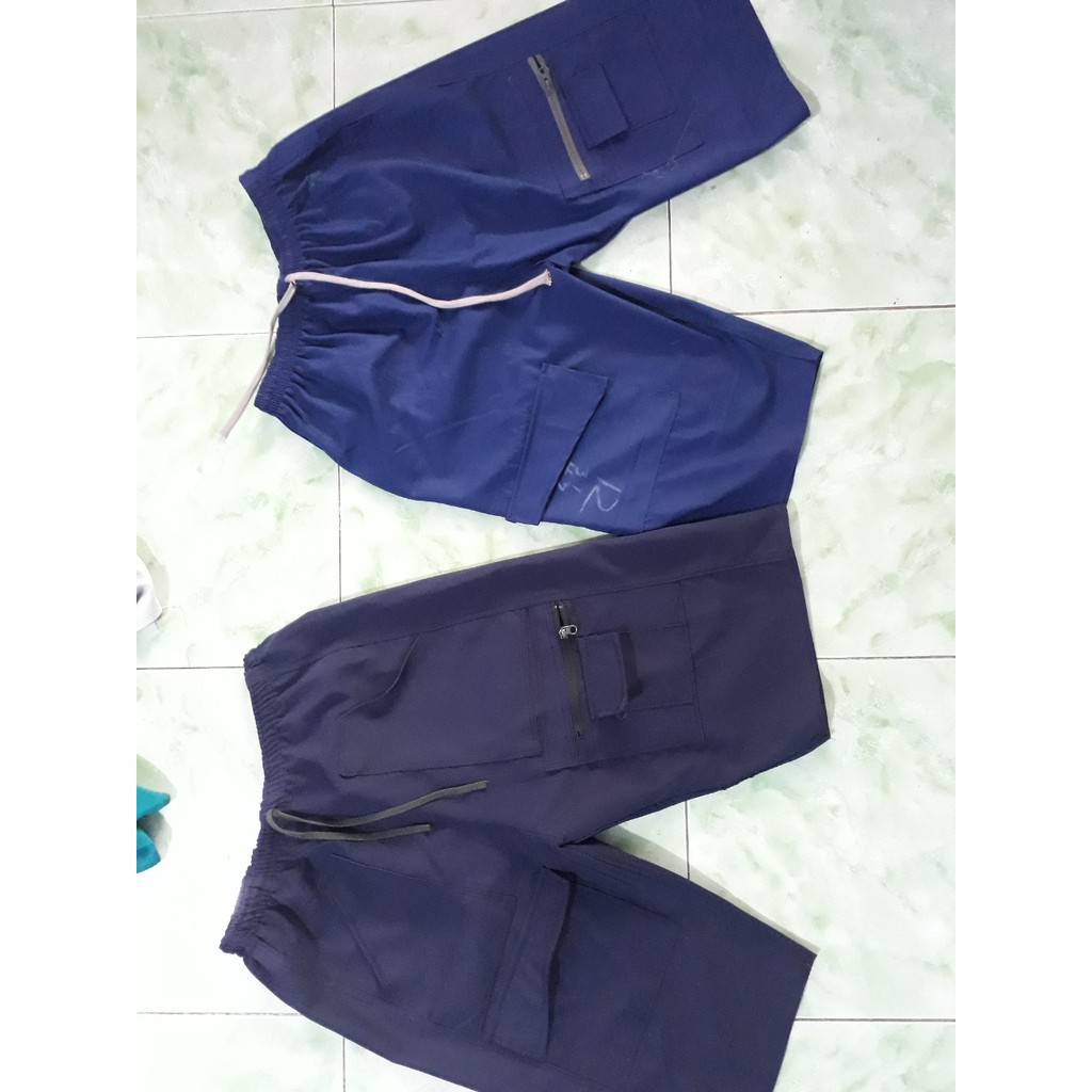 1 cái quần kaki túi hộp nam