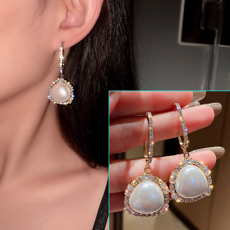 Đôi Khuyên Tai Đính Đá Và Ngọc Trai Thời Trang Cho Nữ