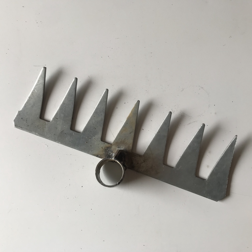 Bồ cào sắt bảy răng