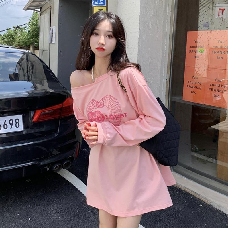 Áo thun COZOK tay dài form rộng trễ vai phối dây xích