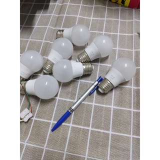 Bóng đen led bulb 3w vàng, trắng