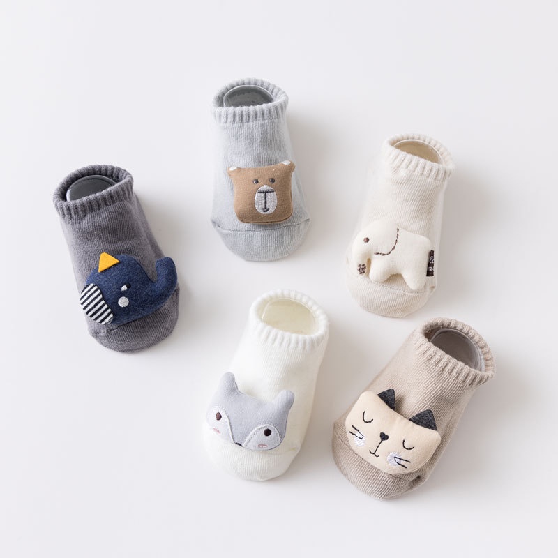Vớ cotton mềm chống trượt họa tiết hoạt hình cho bé
