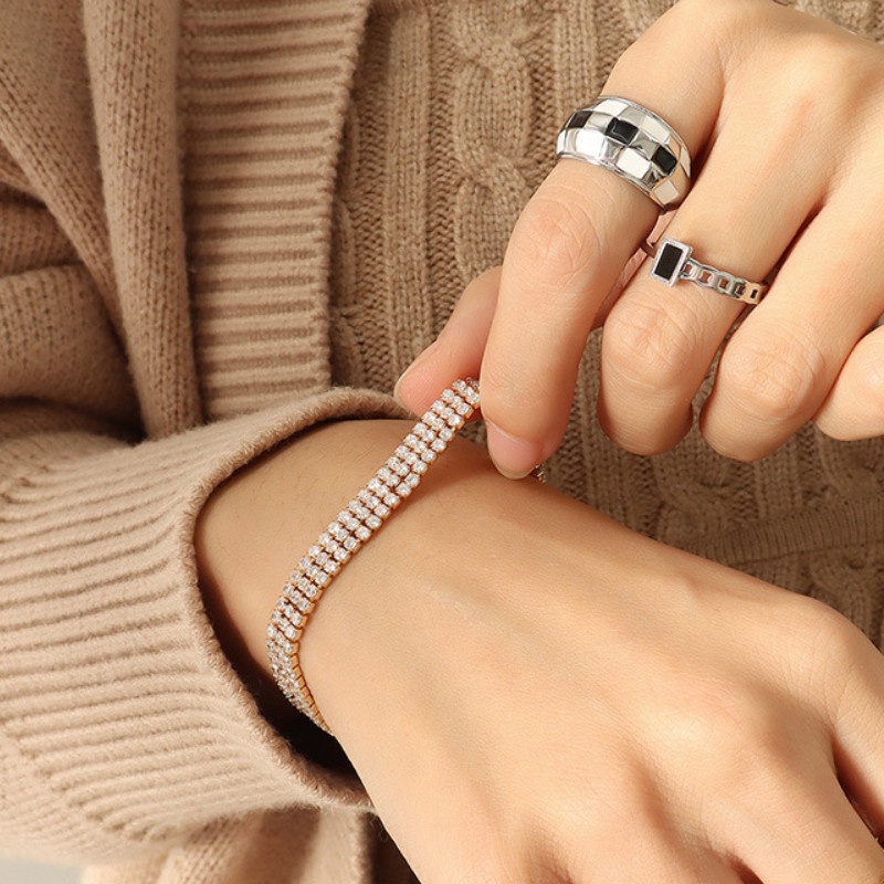 Lắc Tay Titan Ko Rỉ Đính Đá Nhân Tạo Zircon Sang Trọng TT 4141