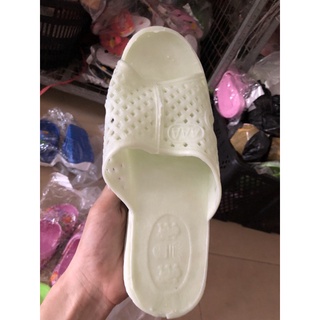 Com 14 dép tổ ong màu mỏng.