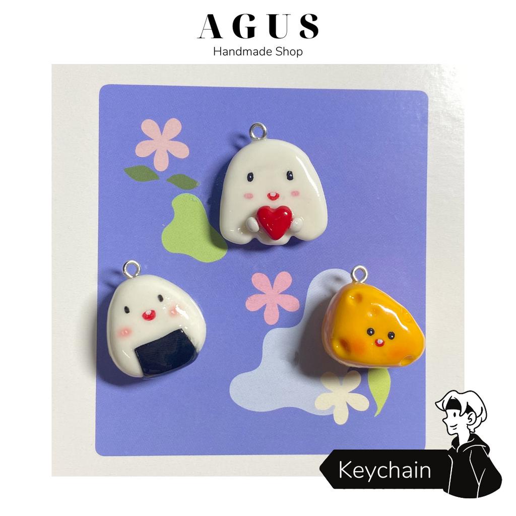 Móc khóa đất sét handmade bé ma ôm tim, bé cơm nắm, bé phô mai