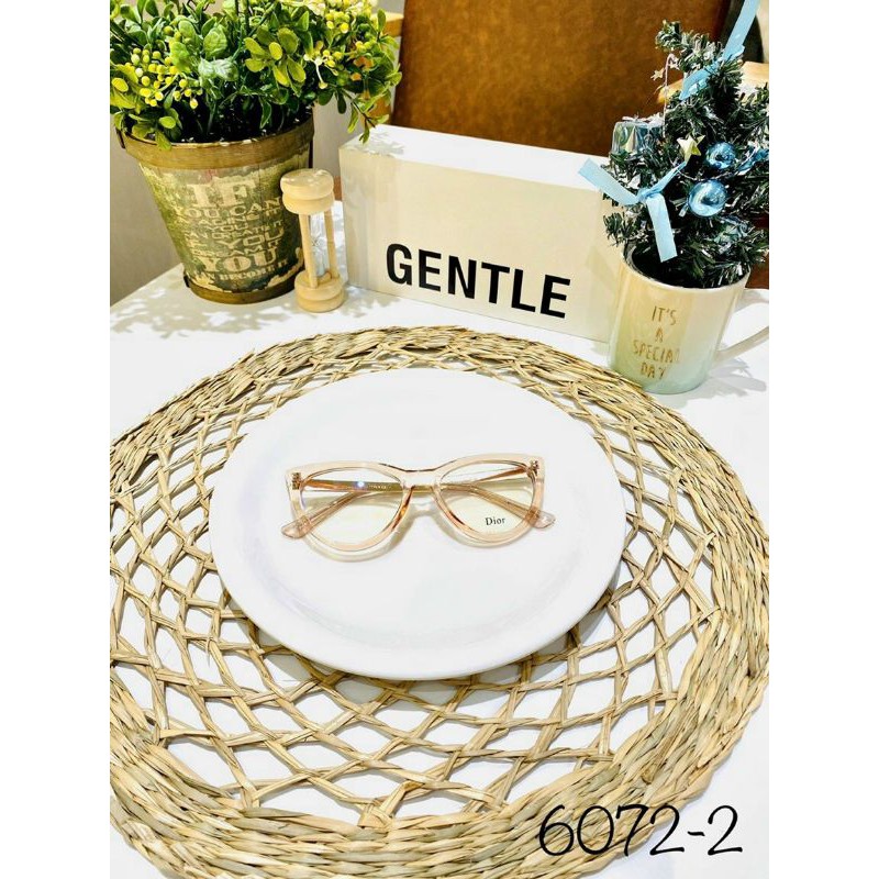 mắt kính thời trang nữ kiểu dáng sang trọng, thay trong can được | BigBuy360 - bigbuy360.vn