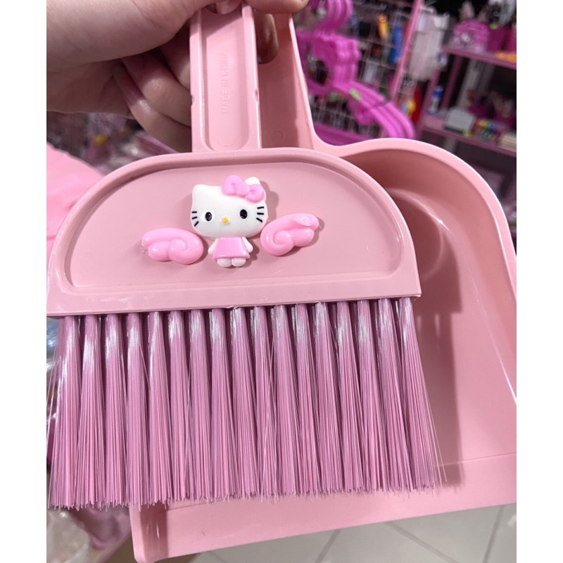 Chổi kèm ki hốt rác hello kitty
