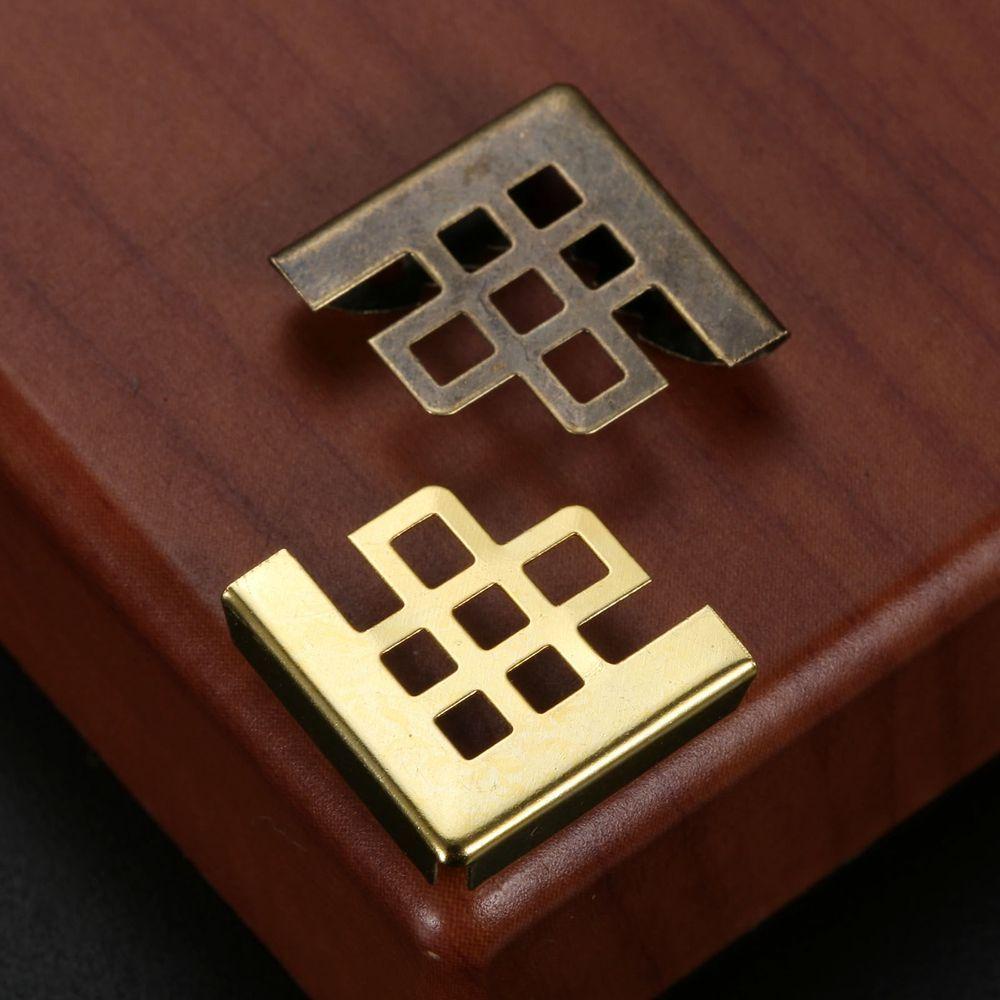 Bộ 50 Miếng Dán Bảo Vệ Góc Cạnh Cho Sách / Tài Liệu Menus DIY 1
