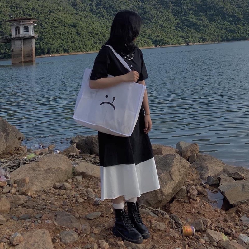 Túi tote vải SADBOIZ AINTCRY