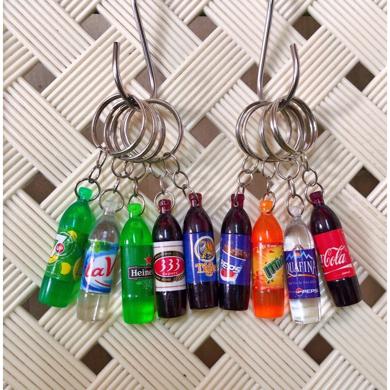 Combo 2 MÓC KHOÁ Hình Chai Nước Ngọt Treo Cặp,Treo Balo Xinh Xắn
