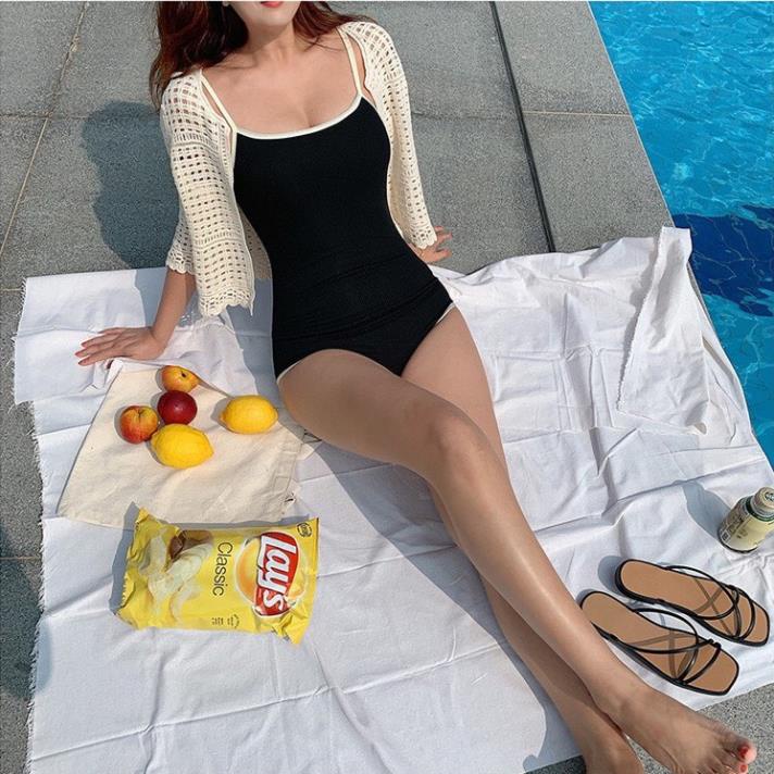 Bikini 1 mảnh, Bodysuit đen viền trắng khoét lưng baby ⚡