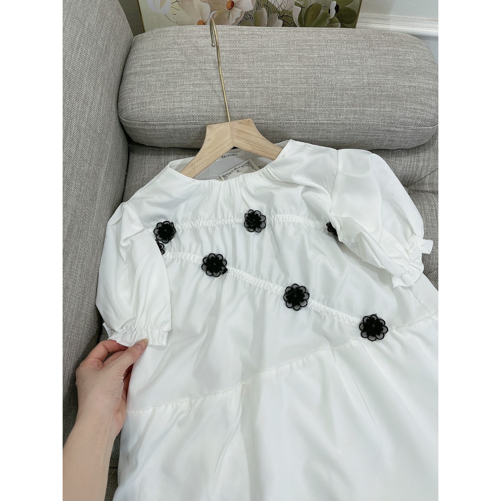 [Mã FAGREEN1505 giảm tới 30K đơn 99K] Đầm Trắng Tay Bồng Đính Hoa Xòe | BigBuy360 - bigbuy360.vn