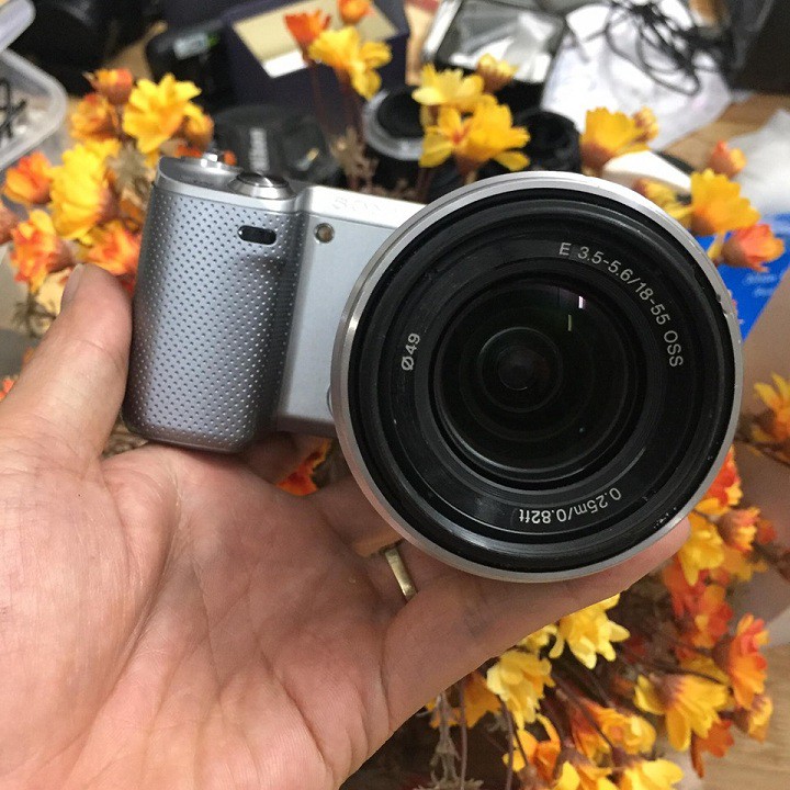 Máy ảnh Sony Nex 5N kèm ống kính Sony 18-55