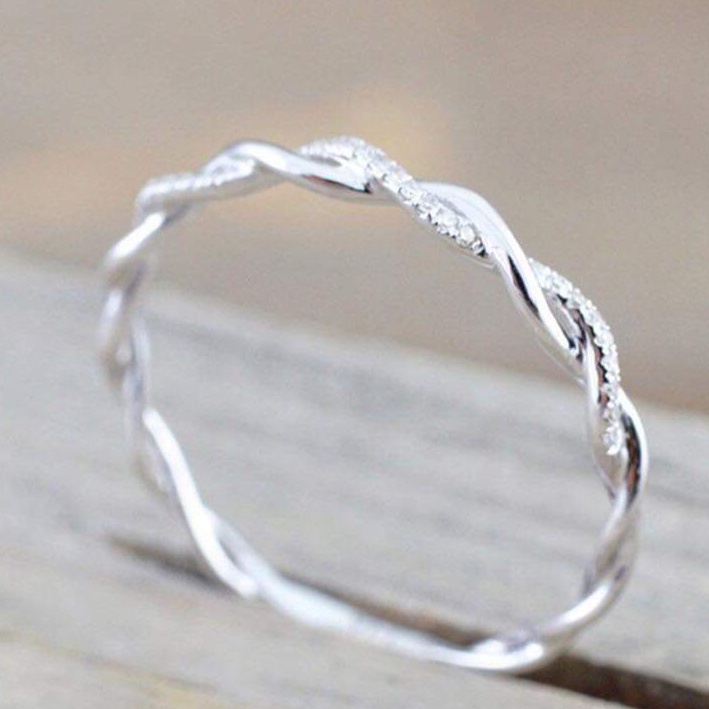 Nhẫn bạc Nhẫn sóng đan mây vòng nạm đá xinh xinh Van Jewelry V10738