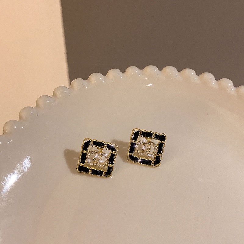 Khuyên tai hình vuông đính đá kiểu dáng thời trang