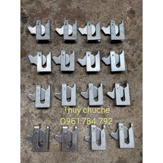 Chốt cửa chuồng trại, khóa đồng tiền, chốt của tự động gắn ở chuồng heo