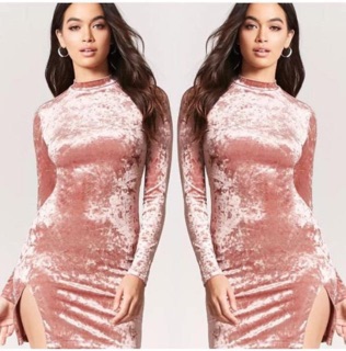 Đầm body nhung cổ lọ