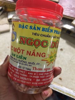 Khô mực xé ăn liền