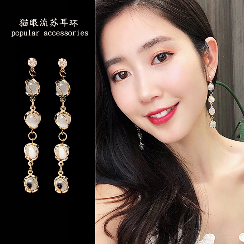 Khuyên Tai Tua Rua Đơn Giản Tinh Tế Mới