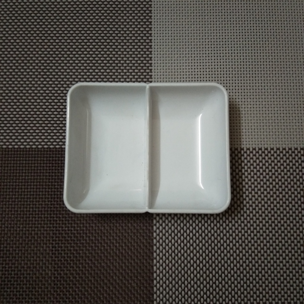 Đĩa chấm đĩa đựng nước chấm gia vị phíp 2 ngăn