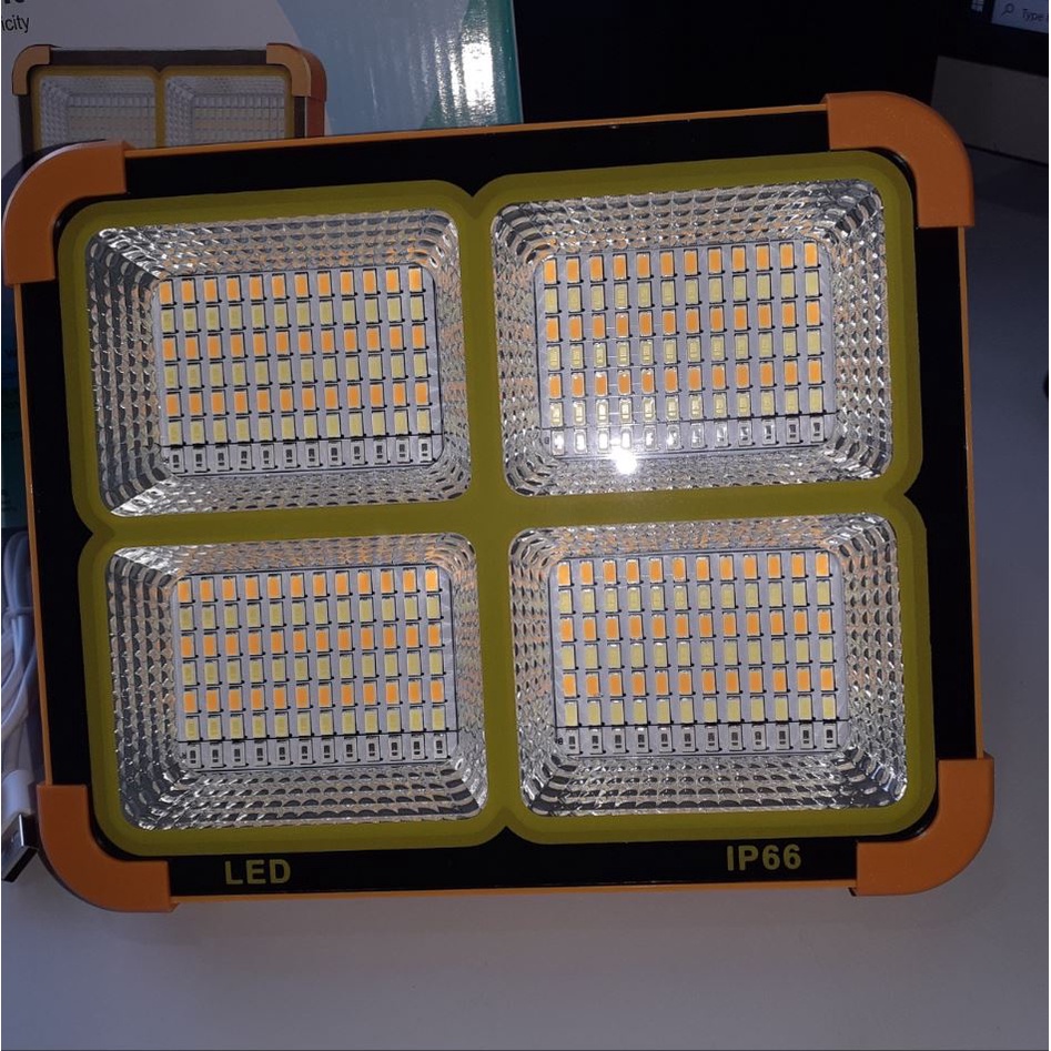 Đèn pha LED tích điện 300W, 2 nguồn sạc USB và Năng lượng mặt trời, 3 chế độ sáng và 1 chế độ khẩn cấp nháy xanh đỏ