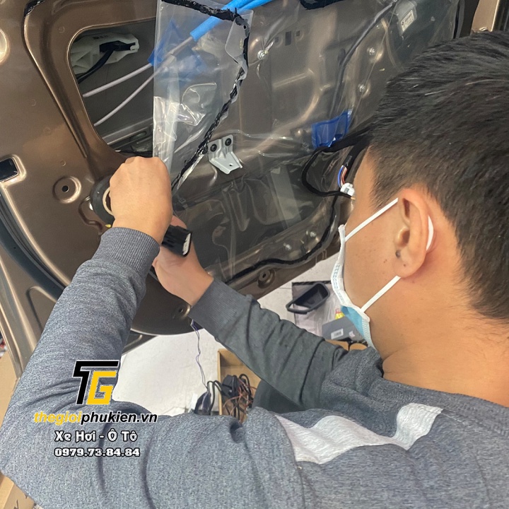 Bộ gập gương lên xuống kính tự động xe Hyundai Accent 2018-2021 - cắm jack zin, chích 2 dây tín hiệu