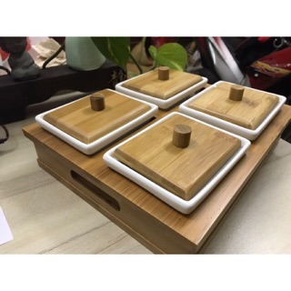Khay mứt Tết 4 ngăn nắp gỗ