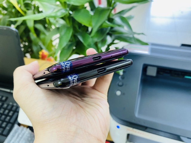 Điện thoại Sony Xperia XZ3 2 sim ram 4G/64GB  nguyên zin 99% giá rẻ