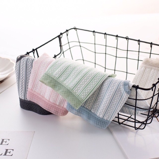 [Mã 12FASHIONSALE1 giảm 10K đơn 50K] Quần Lót Nữ Cotton Kẻ Caro Cạp Ren 045 size L | BigBuy360 - bigbuy360.vn