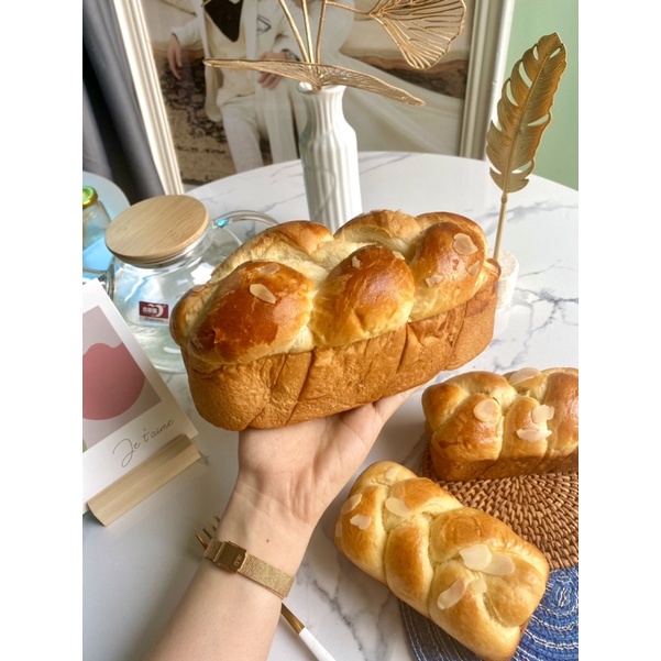 Bánh Mì Nguyên Cám Hoa Cúc