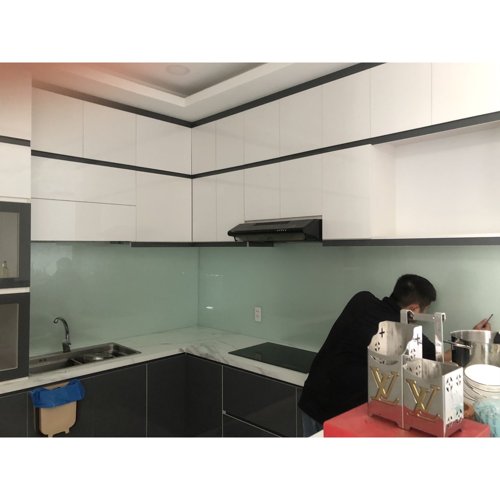 Kính Ốp Bếp Đẹp Tại Sài Gòn