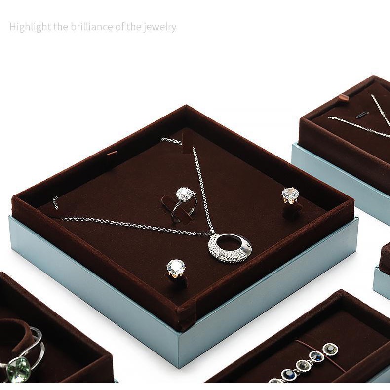 Hộp Đựng Trang Sức Bằng Da Sang Trọng