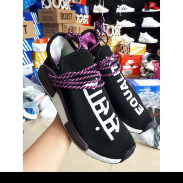 Giày thể thao Human Race V2 Holi đen day tim