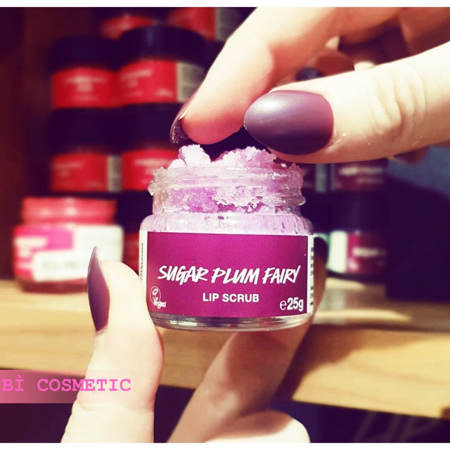 [HÀNG CÓ SẴN] LUSH TẨY TẾ BÀO CHO MÔI PHIÊN BẢN NHIỀU NƯỚC.