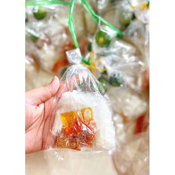 Xâu 10 bịch bánh tráng sate tắc phơi sương