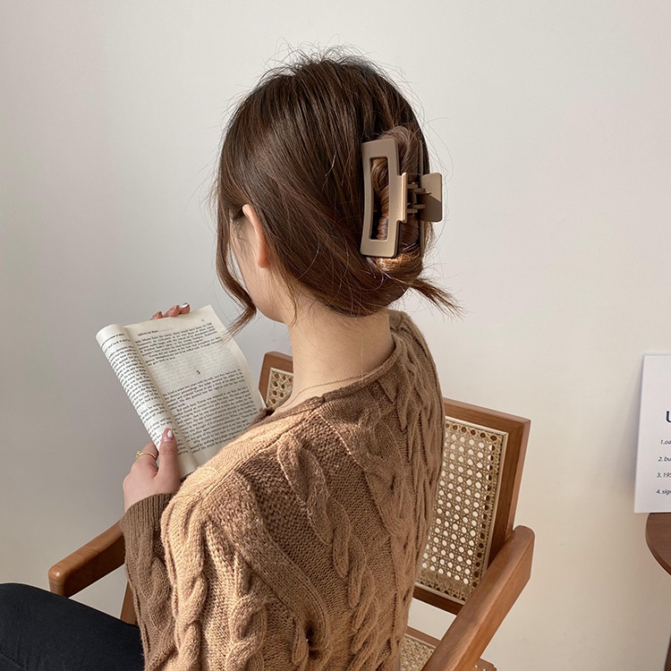 Kẹp tóc càng cua 17KM acrylic thiết kế dáng vuông chữ M nhiều mẫu tùy chọn