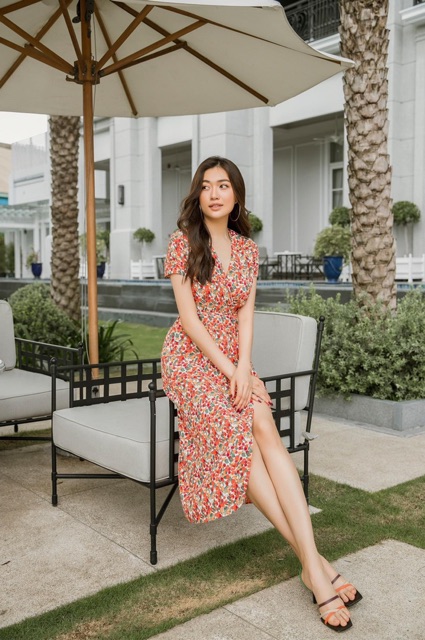 ĐẦM HOA CAM XẺ
