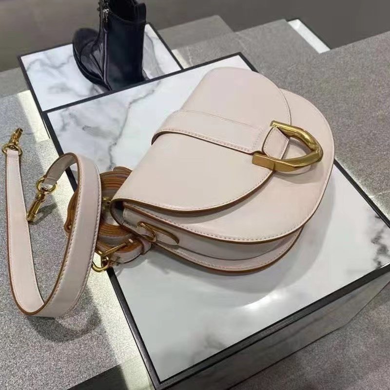 Túi dáng bầu yên ngưạ size to da lì