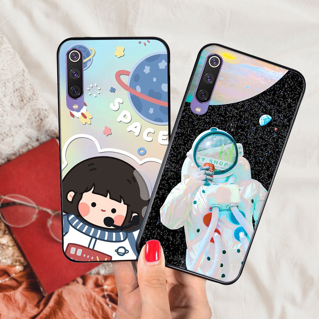 Ốp lưng Xiaomi Mi 9 - Mi 9 SE mẫu  vũ trụ cute đáng yêu, ốp phi hành gia