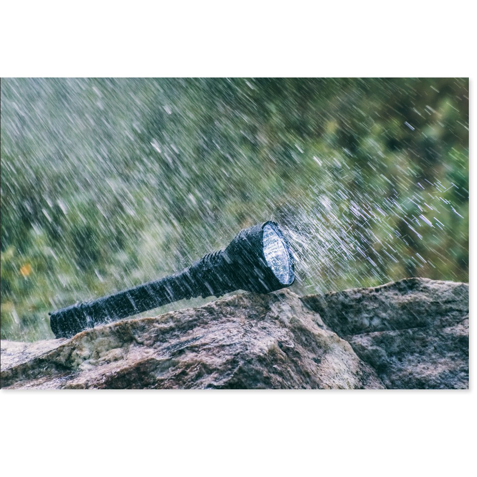 Đèn Pin Siêu Sáng Police LYS015, Chiếu Xa 600m, Chống Nước, Pin Cực Bền + Tặng Sạc